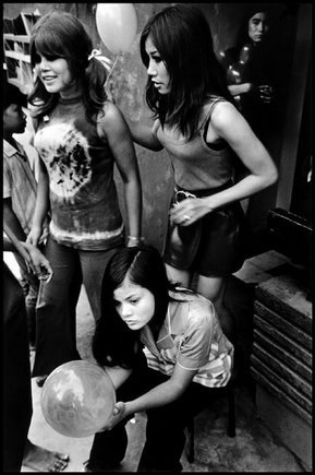 (c) Philip Jones Griffiths  / Magnum Photos