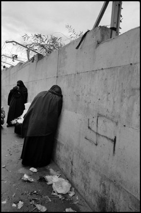 (c) Larry Towell / Magnum Photos