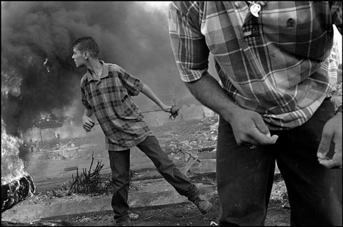 (c) Larry Towell / Magnum Photos