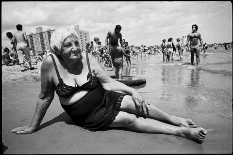 (c) Bruce Gilden / Magnum Photos