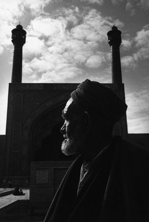 (c) Ara Guler / Magnum Photos