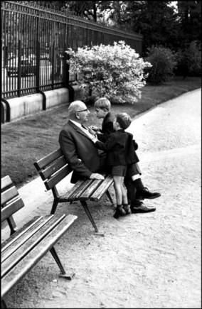 (c) Henri Cartier-Bresson / Magnum Photos