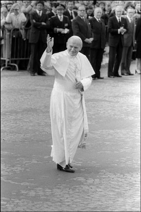 (c) Jean Gaumy / Magnum Photos