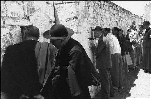 (c) Inge Morath  / Magnum Photos