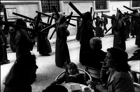 (c)  Abbas        / Magnum Photos