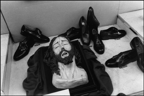 (c)  Abbas        / Magnum Photos