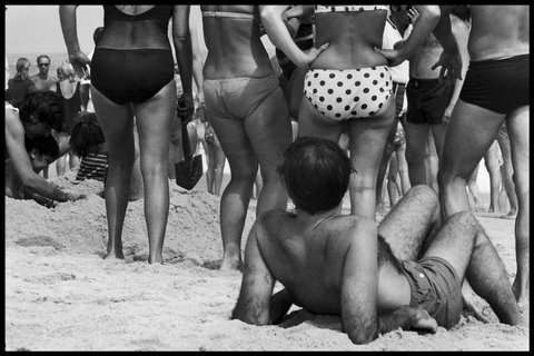 (c) Elliott Erwitt  / Magnum Photos