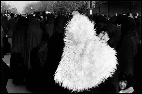 (c) Gilles Peress / Magnum Photos