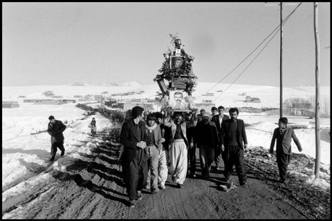 (c) Gilles Peress / Magnum Photos
