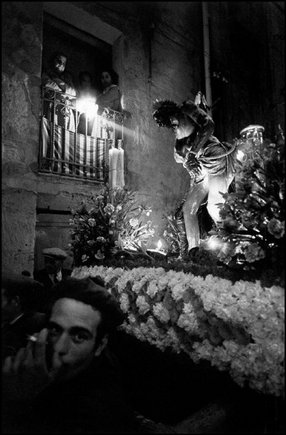 (c) Bruno Barbey / Magnum Photos