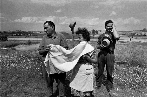 (c) Bruno Barbey / Magnum Photos