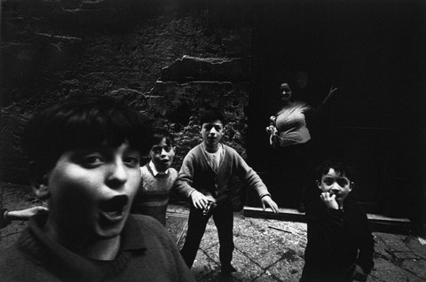 (c) Bruno Barbey / Magnum Photos