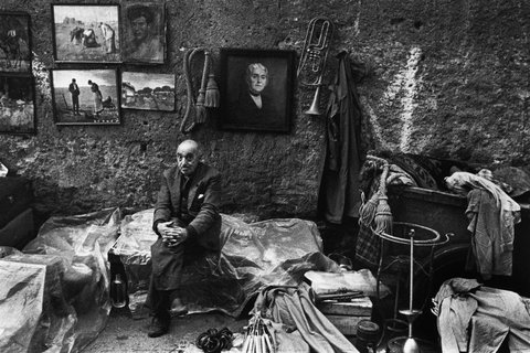(c) Bruno Barbey / Magnum Photos