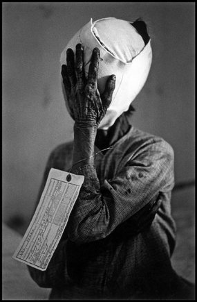 (c) Philip Jones Griffiths / Magnum Photos