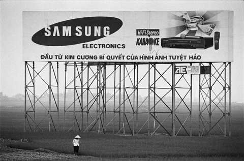 (c) Philip Jones Griffiths / Magnum Photos