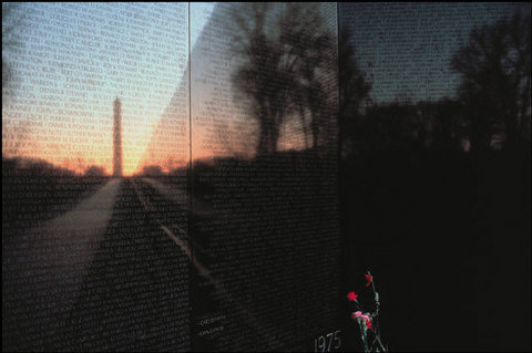 (c) Susan Meiselas / Magnum Photos