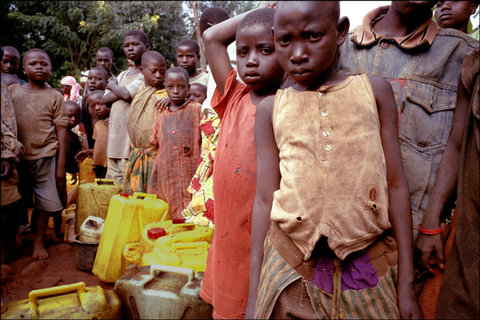 (c) Ian Berry / Magnum Photos