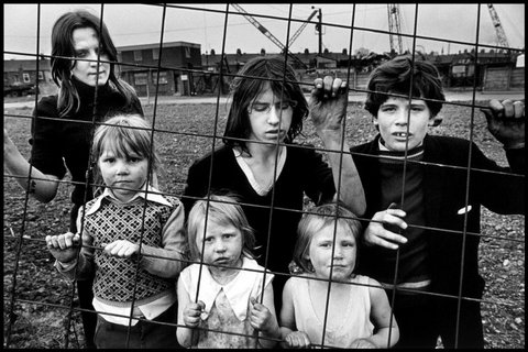 (c) Philip Jones Griffiths  / Magnum Photos